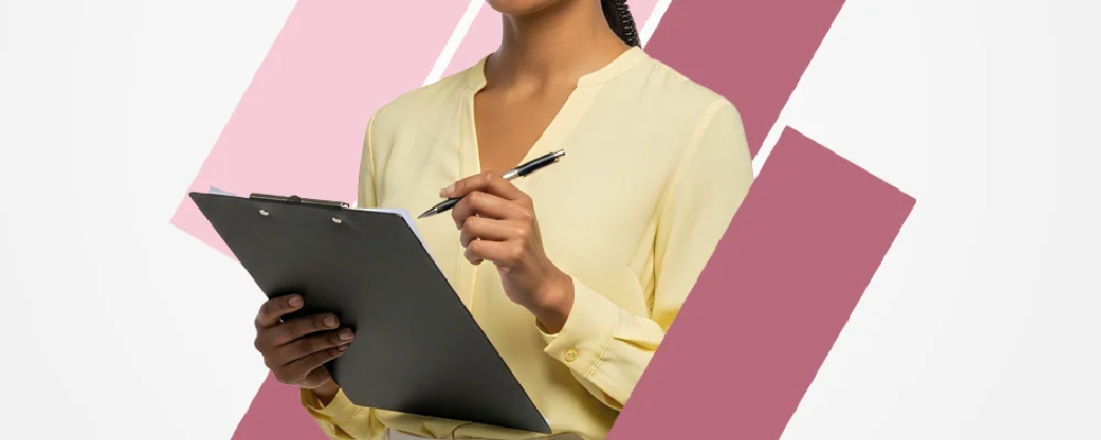 Estudiante del curso de diseño de proyectos culturales del MALI planificando un proyecto cultural