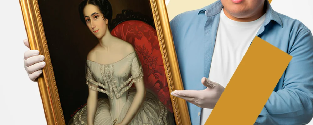 Estudiante del curso de curaduría de arte del MALI analizando una obra en una exposición