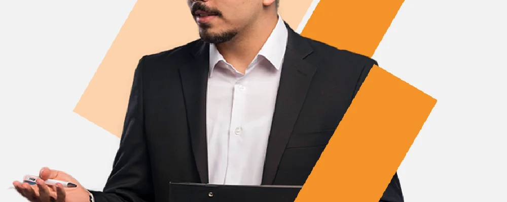 Gestor cultural presentando un proyecto durante la especialización en gestión cultural del MALI